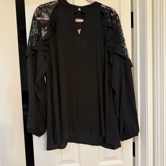 Torrid NWT Black Sheer Blouse Size 2 - Picture 1 of 4